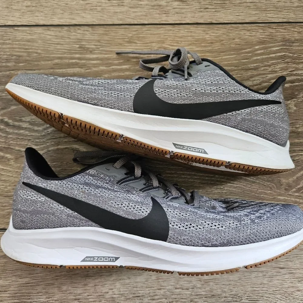 Nike Women's Gray Running Shoes